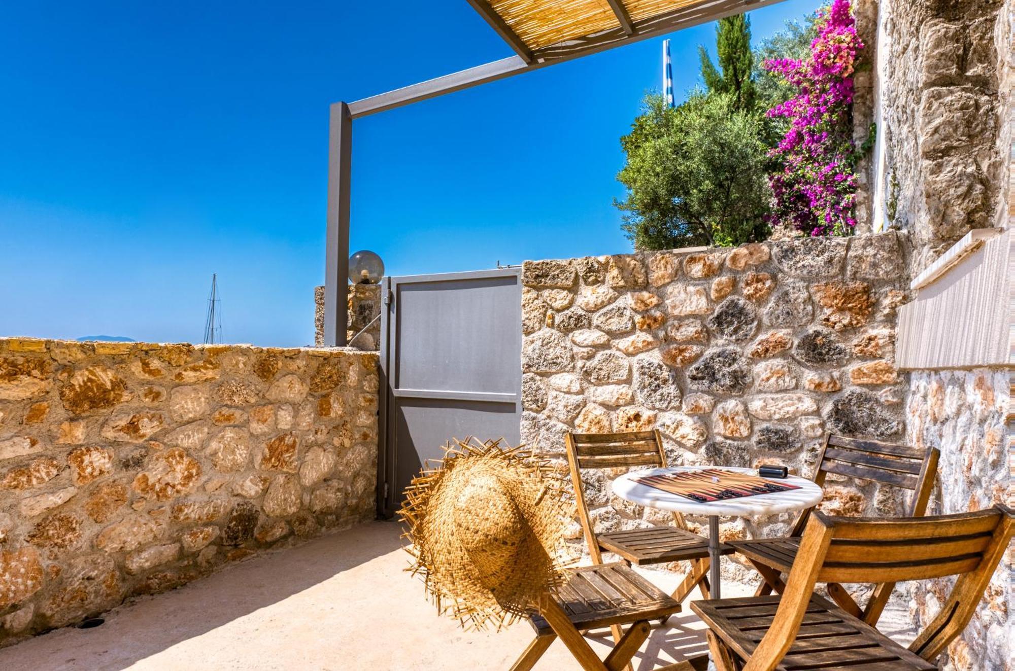 Glyfa Beach Villas Barbáti Eksteriør bilde