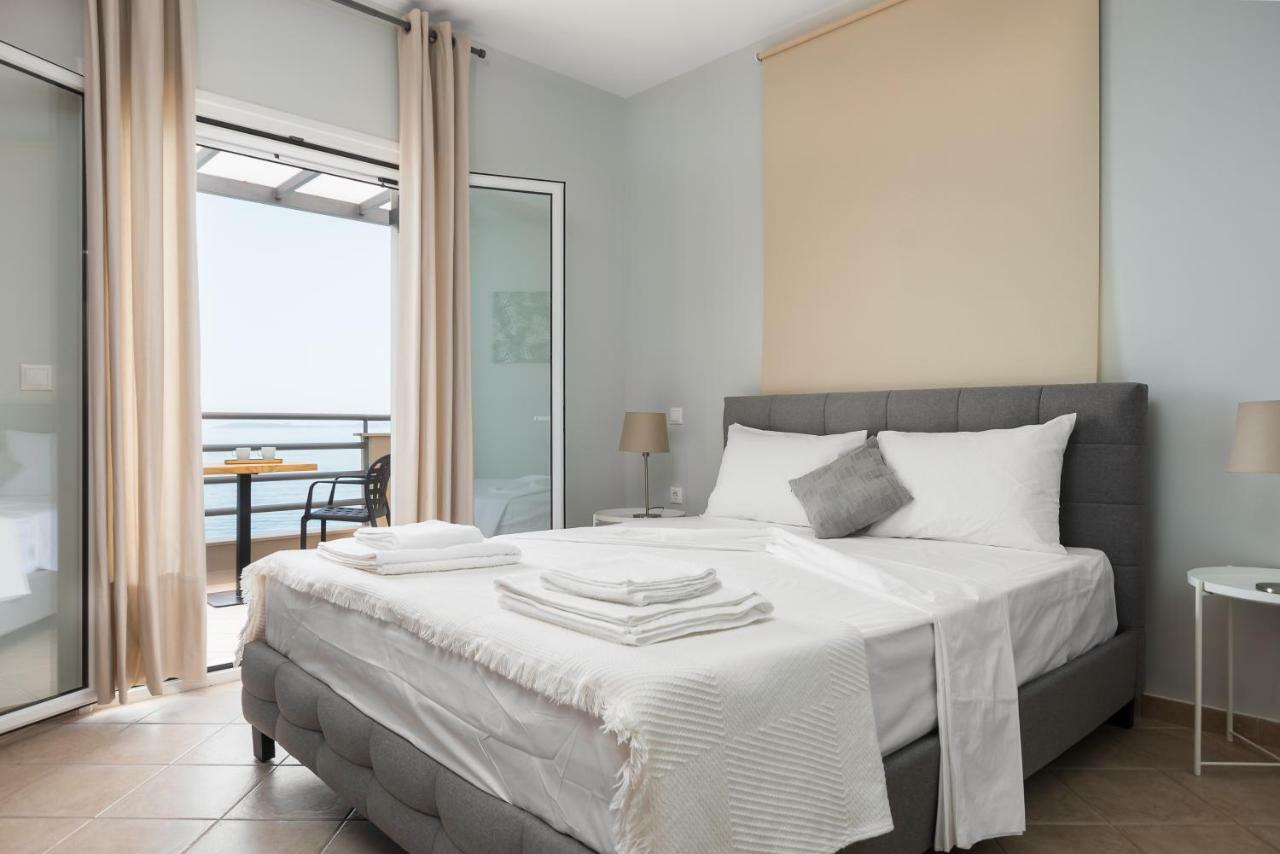 Glyfa Beach Villas Barbáti Eksteriør bilde
