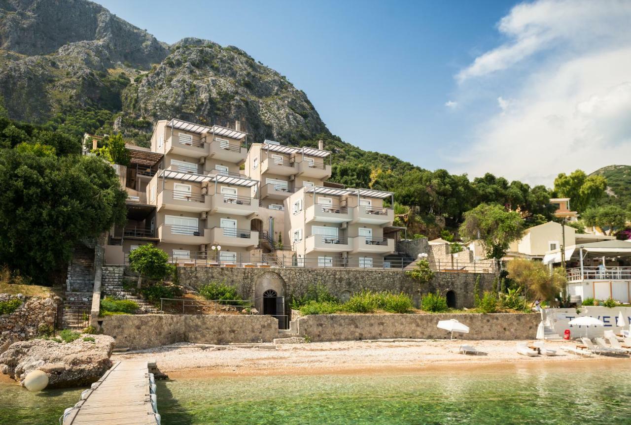Glyfa Beach Villas Barbáti Eksteriør bilde
