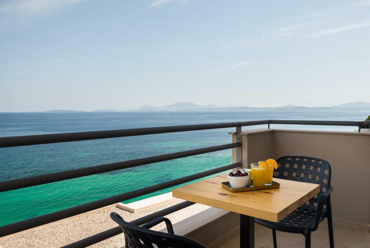 Glyfa Beach Villas Barbáti Eksteriør bilde