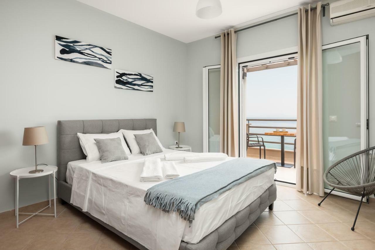 Glyfa Beach Villas Barbáti Eksteriør bilde