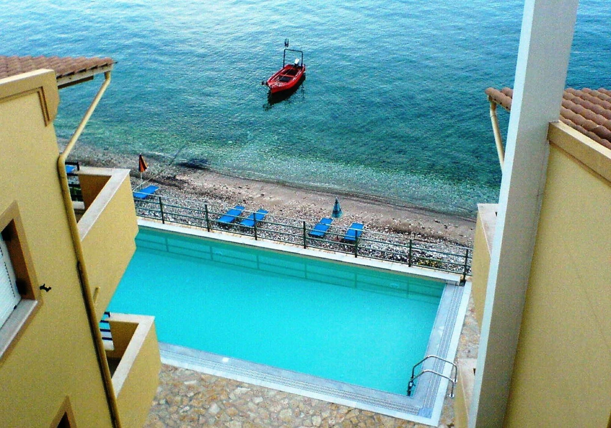 Glyfa Beach Villas Barbáti Eksteriør bilde